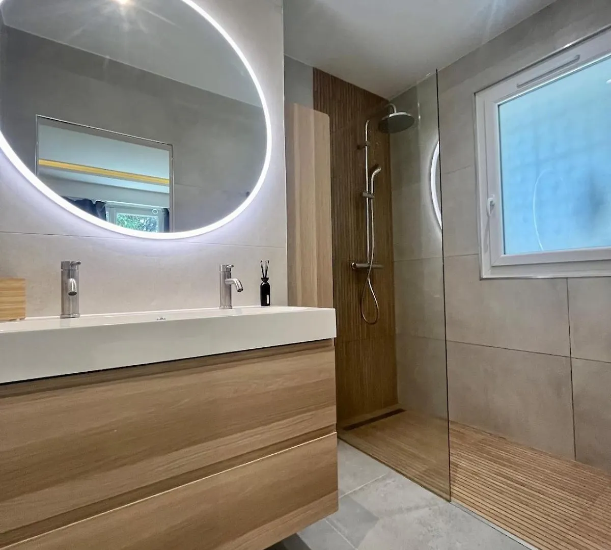 Beautiful 4 Bedroom Villa With Pool, Jacuzzi Biot