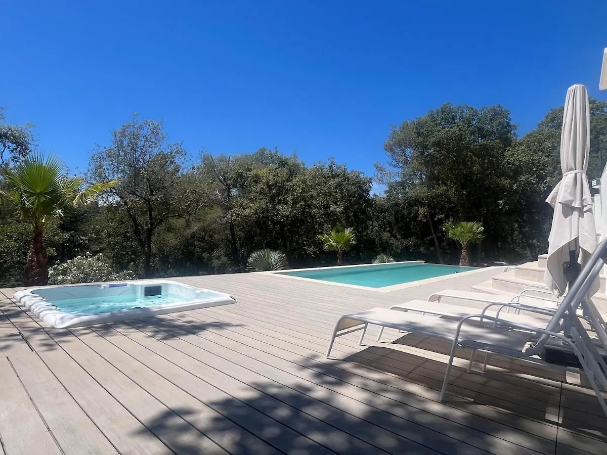 Beautiful 4 Bedroom Villa With Pool, Jacuzzi Biot France