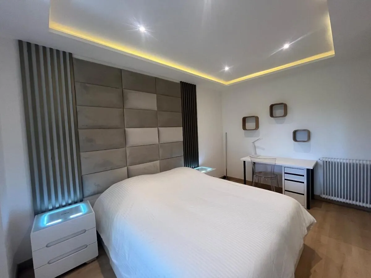 Beautiful 4 Bedroom Villa With Pool, Jacuzzi Biot 0*,  France