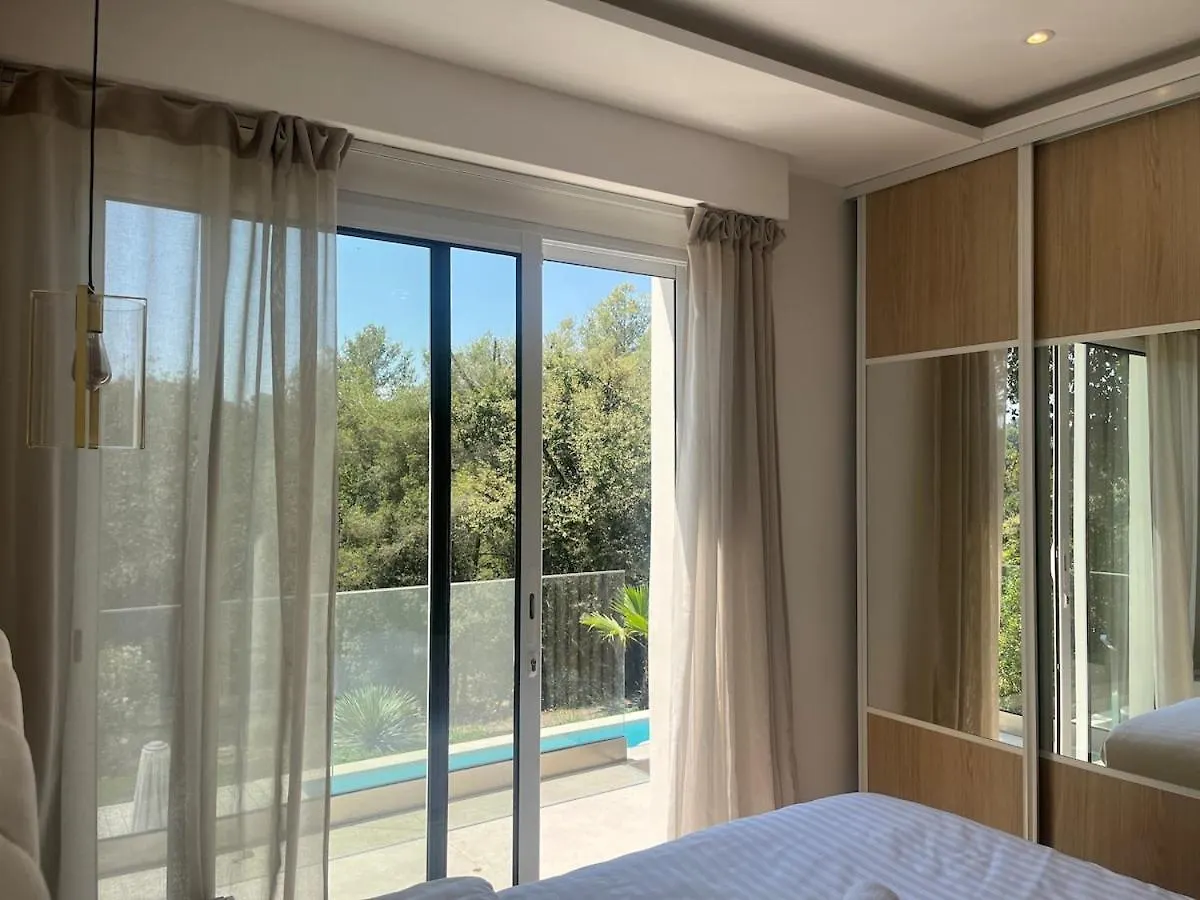 Beautiful 4 Bedroom Villa With Pool, Jacuzzi Biot
