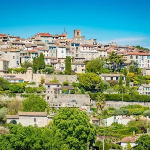 Village Biot